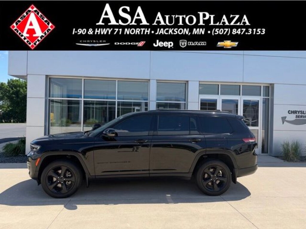 Used 2023 Jeep Grand Cherokee L Laredo SUV