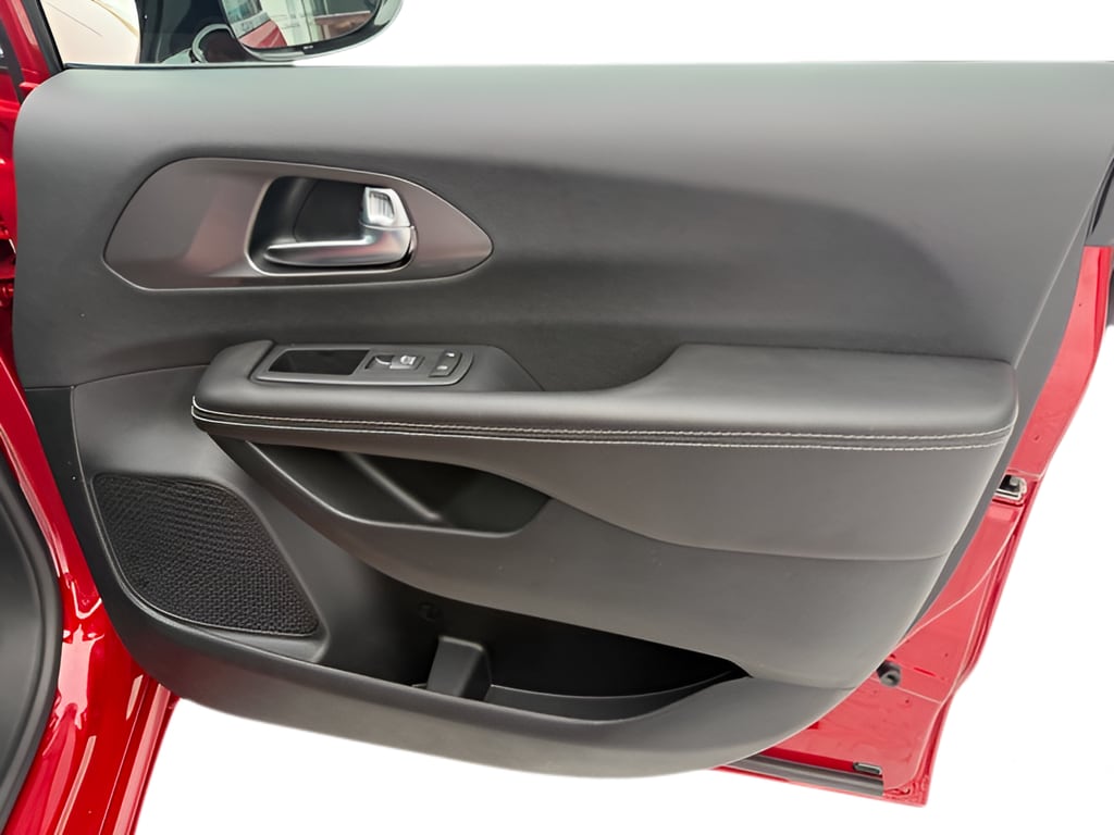 2026 Chrysler Pacifica Select - Photo 11