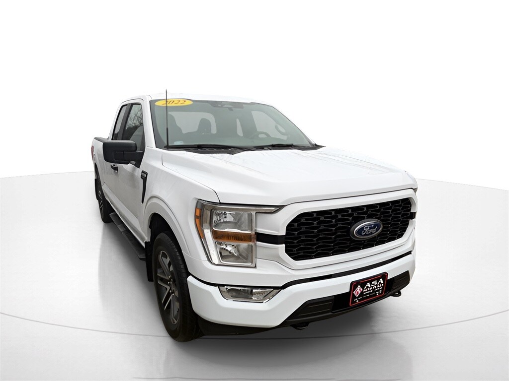 2022 Ford F-150 XL photo 3
