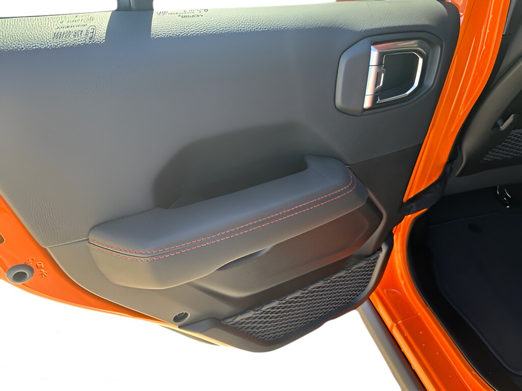 2025 Jeep Wrangler 4-Door Rubicon - Photo 17