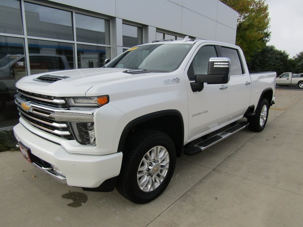 Used 2022 Chevrolet Silverado 2500HD High Country with VIN 1GC4YREY9NF111275 for sale in Jackson, Minnesota