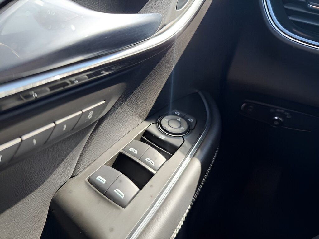 2022 Buick Envision Essence - Photo 26