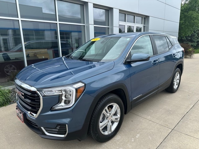 Used 2024 GMC Terrain SLE with VIN 3GKALTEG9RL359239 for sale in Jackson, Minnesota