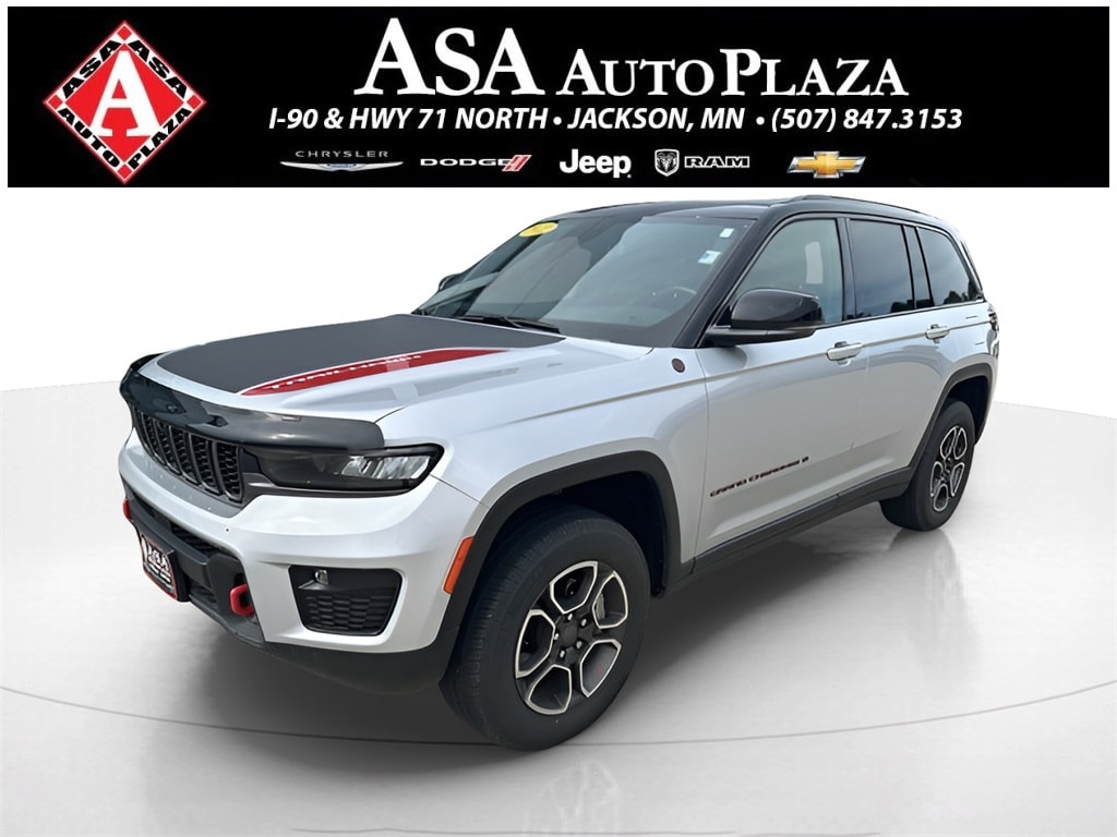 2022 Jeep Grand Cherokee Trailhawk's photo
