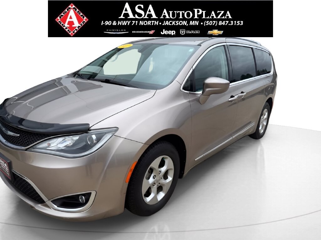 Used 2017 Chrysler Pacifica Touring-L Plus Van
