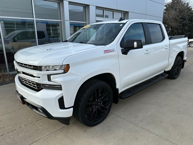Used 2020 Chevrolet Silverado 1500 RST with VIN 1GCUYEEL9LZ222370 for sale in Jackson, Minnesota