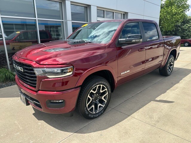 2025 Ram 1500 Laramie photo 2