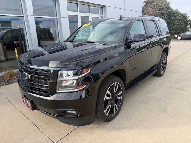 Used 2019 Chevrolet Tahoe Premier with VIN 1GNSKCKJ5KR198932 for sale in Jackson, Minnesota