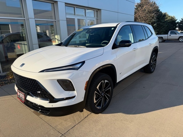 Used 2025 Buick Enclave Sport Touring with VIN 5GAEVBRS1SJ101439 for sale in Jackson, Minnesota