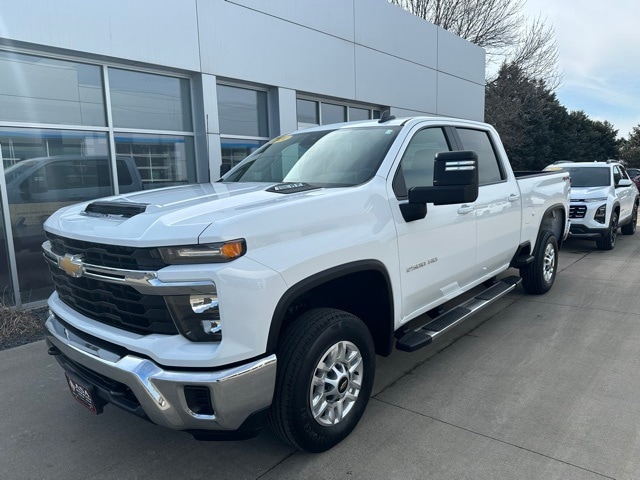 Used 2024 Chevrolet Silverado 2500HD LT with VIN 1GC4YNE71RF330236 for sale in Jackson, Minnesota