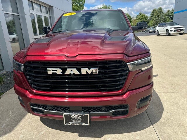 2025 Ram 1500 Laramie photo 3