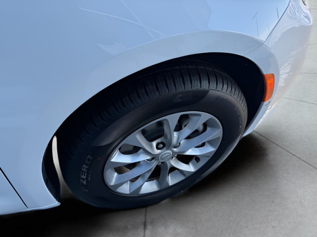 2026 Chrysler Pacifica Select - Photo 9