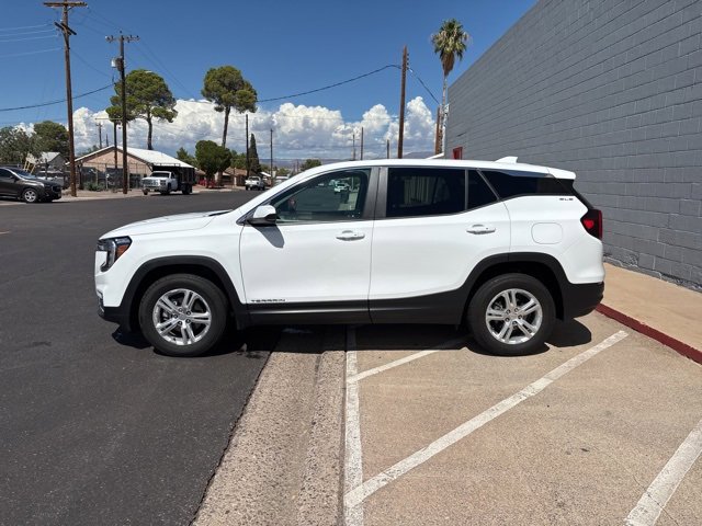 2024 Gmc Terrain SLE photo 3