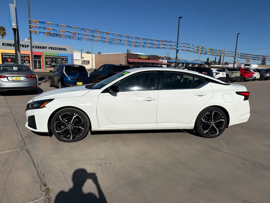Used 2024 Nissan Altima 2.5 SR