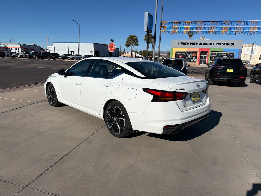 Used 2024 Nissan Altima 2.5 SR