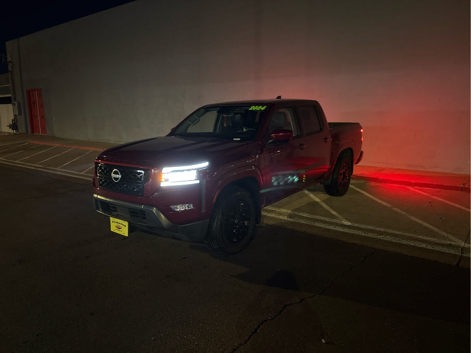 2024 Nissan Frontier SL photo 2