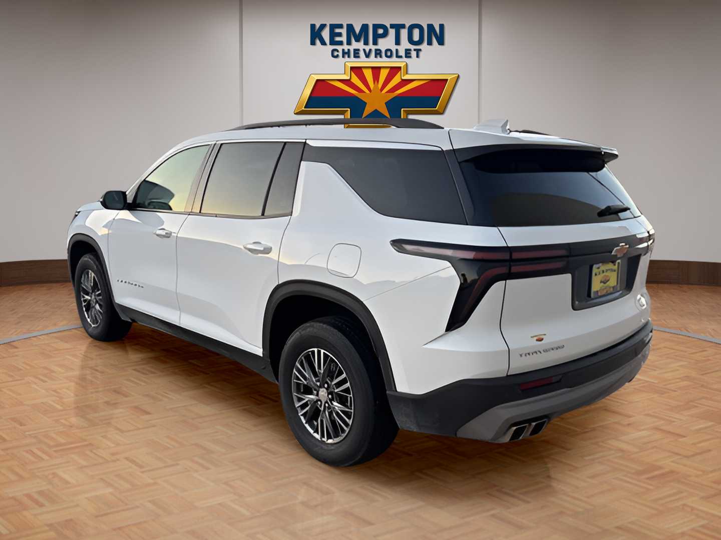 2025 Chevrolet Traverse photo 2