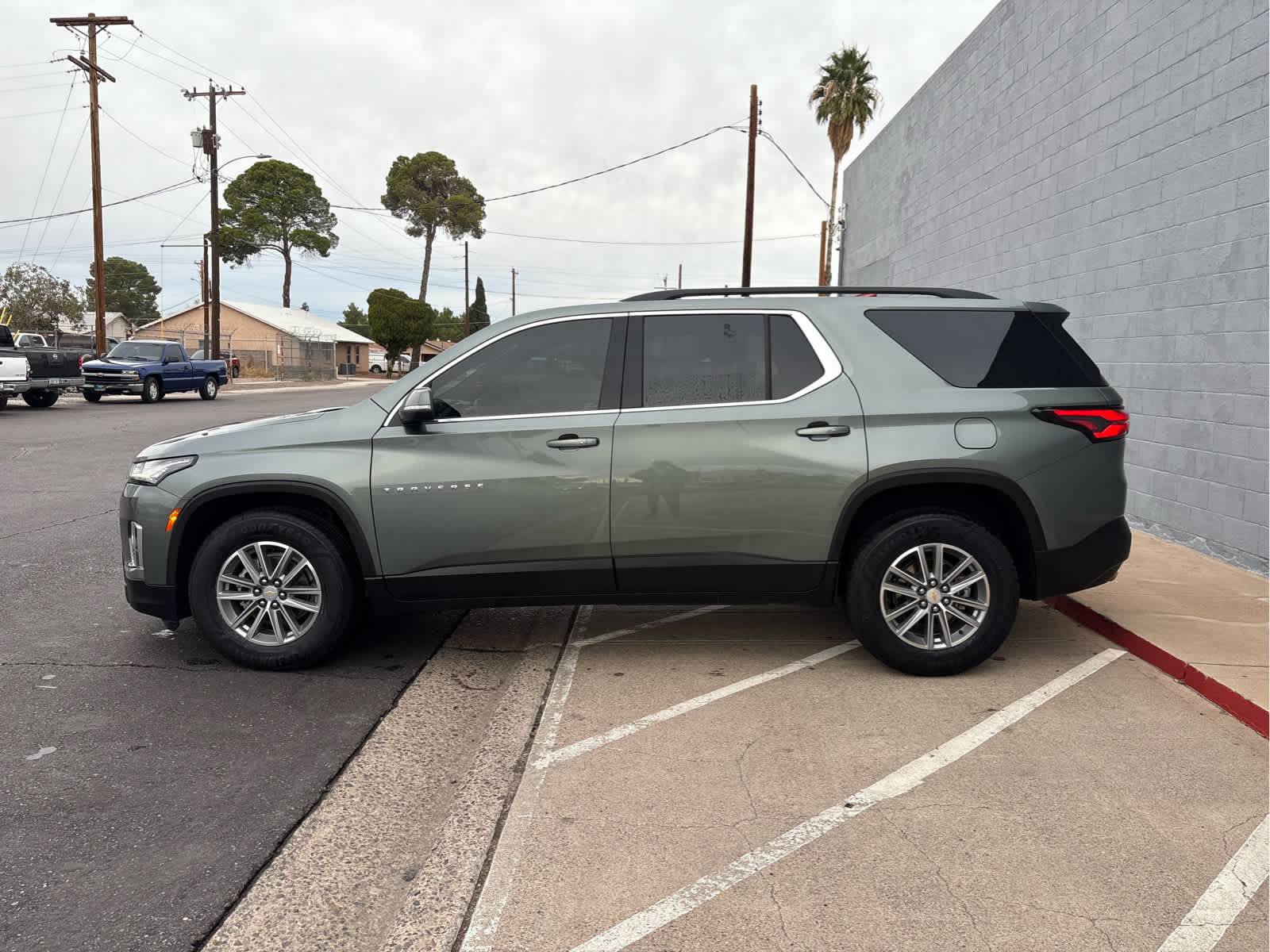 2023 Chevrolet Traverse Cloth photo 3