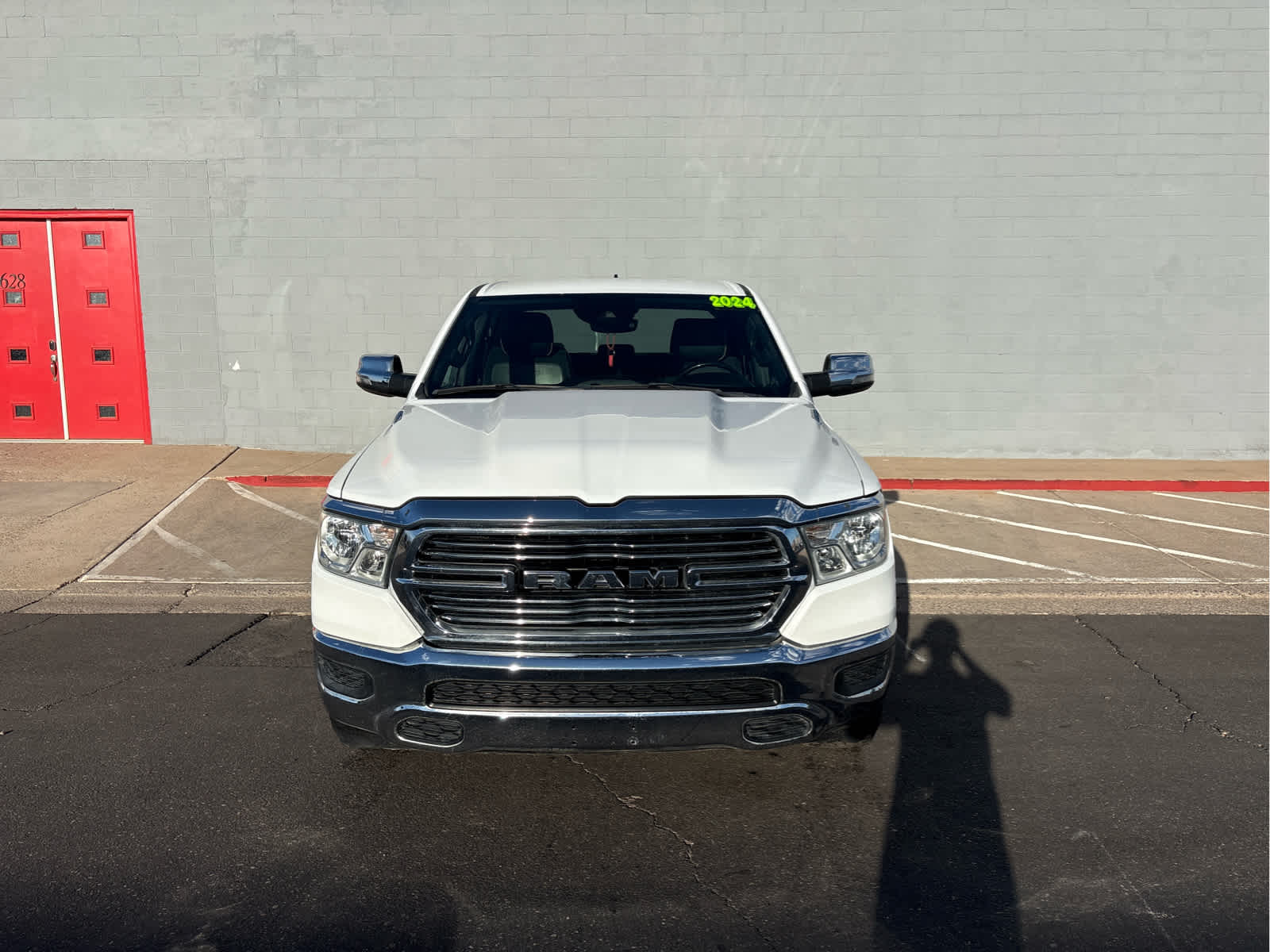 2024 RAM 1500 Laramie 4x4 Crew Cab 5'7's photo