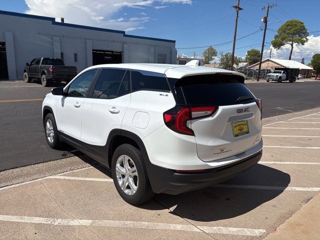 2024 Gmc Terrain SLE photo 4