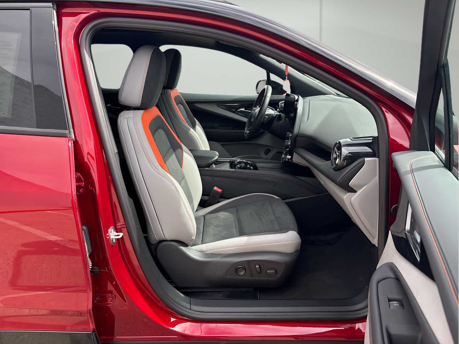 2026 Chevrolet Blazer EV SS - Photo 17