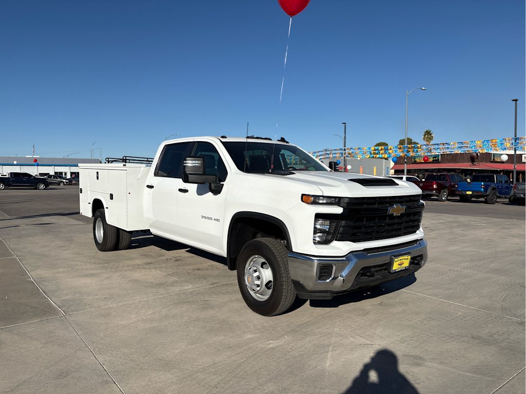 2025 Chevrolet Silverado 3500HD Work Truck's photo