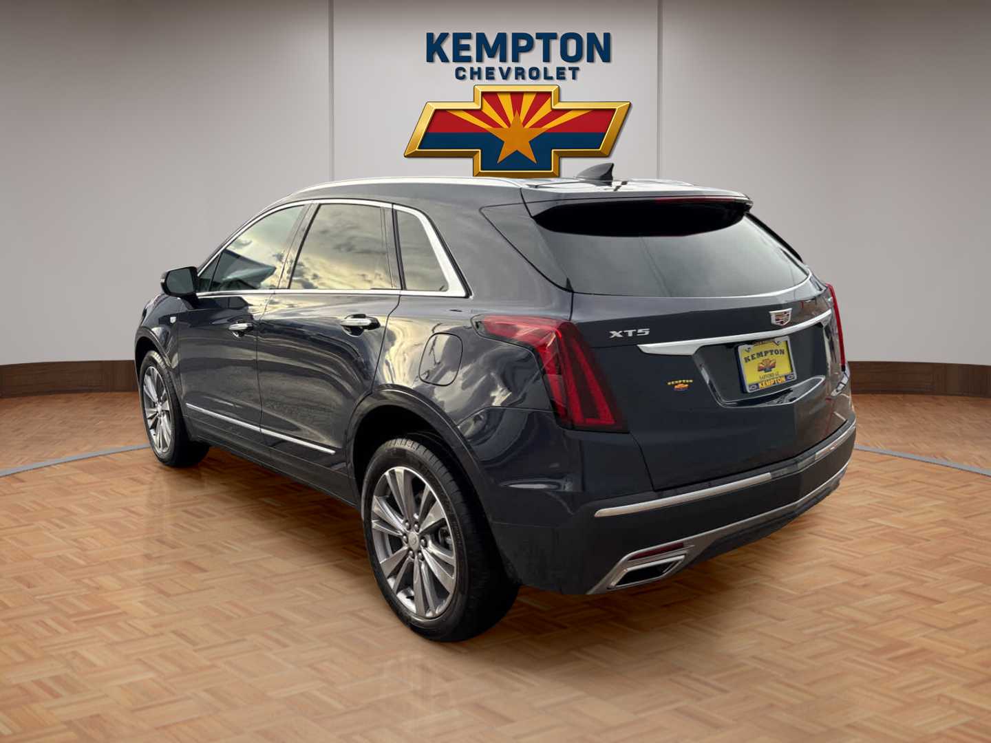 2025 Cadillac XT5 Premium Luxury photo 3