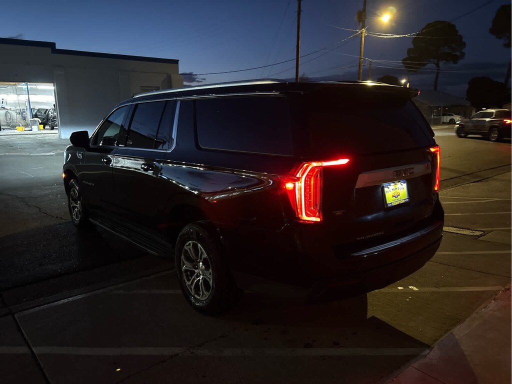 Used 2023 GMC Yukon XL SLE SUV
