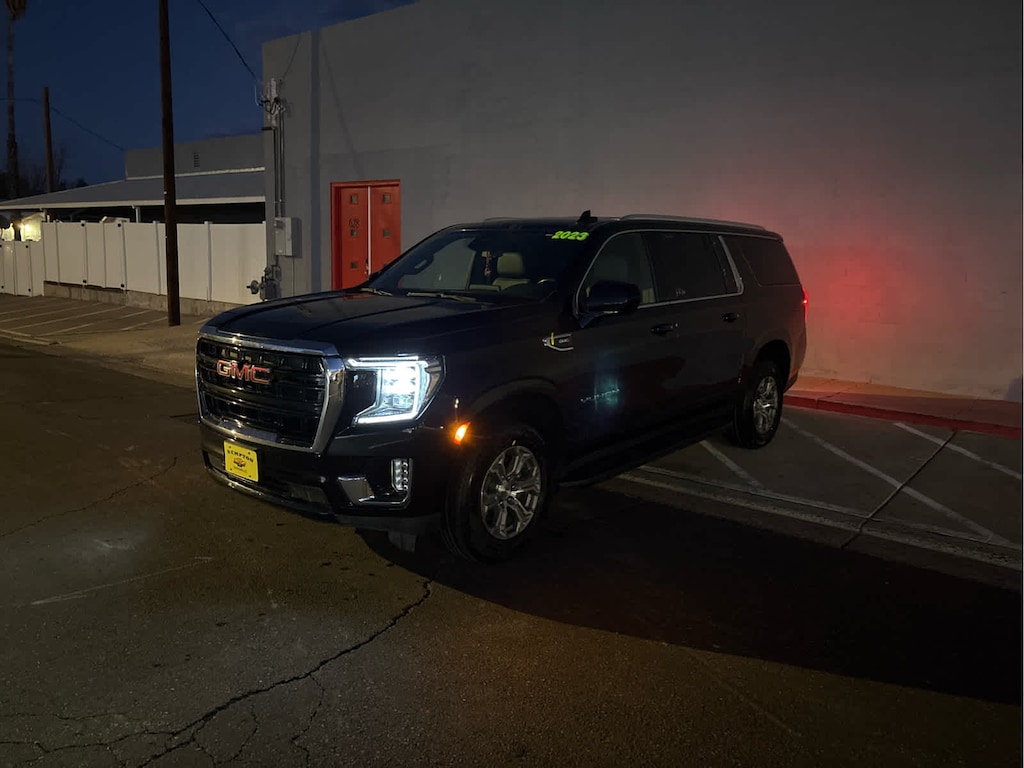 Used 2023 GMC Yukon XL SLE SUV