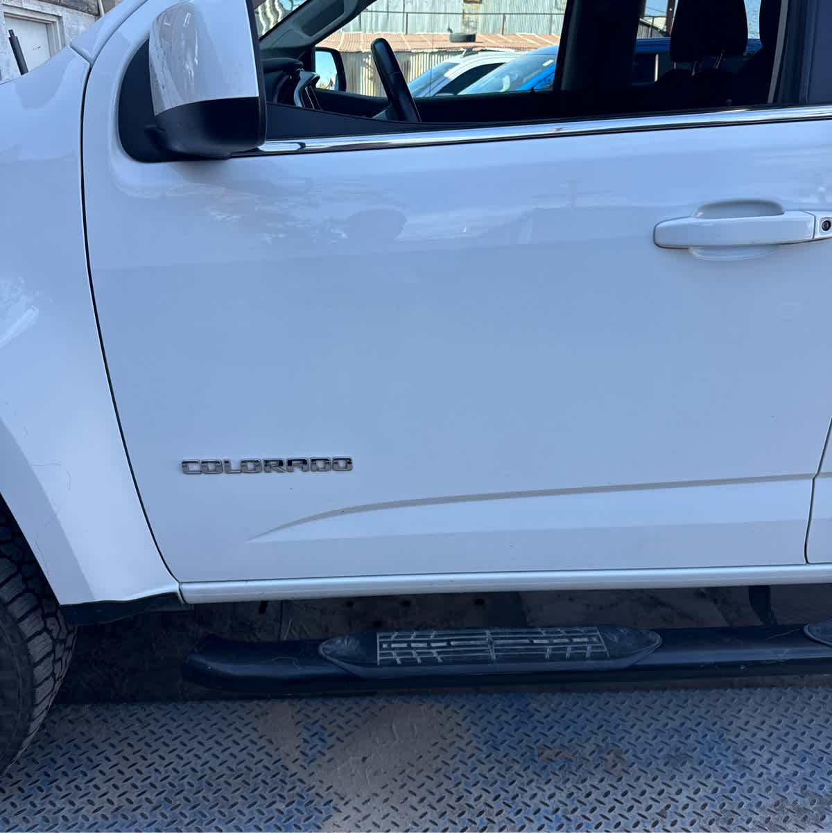 2015 Chevrolet Colorado LT photo 3