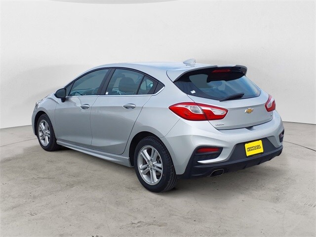 2017 Chevrolet Cruze LT photo 3