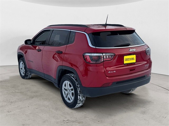 2019 Jeep Compass Sport photo 3