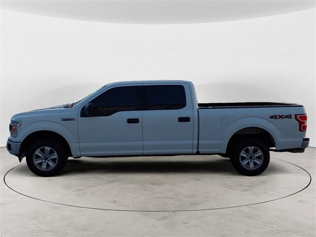2019 Ford F-150 XLT photo 2
