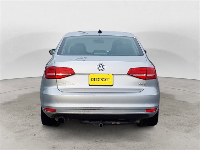 2015 Volkswagen Jetta 1.8T SEL photo 3