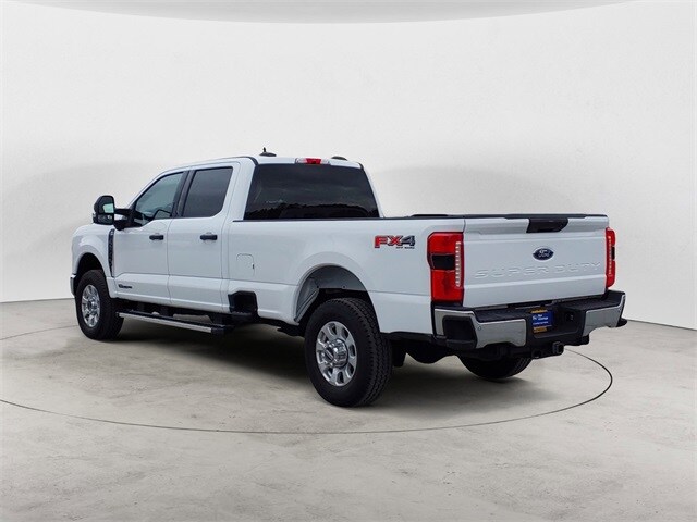 2024 Ford F-350 photo 3