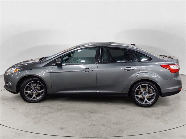 2013 Ford Focus SE photo 2