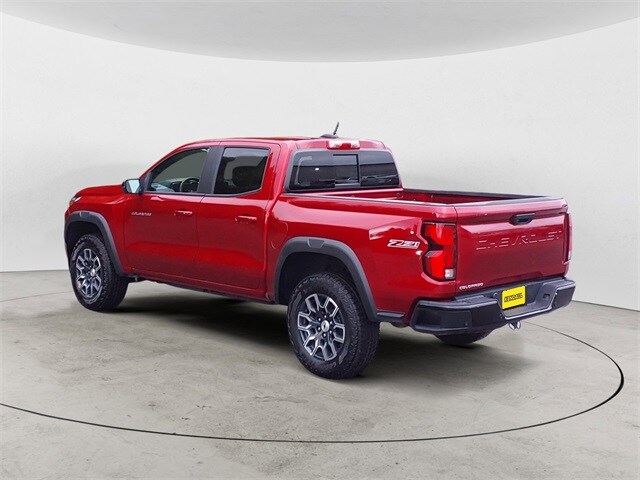 2024 Chevrolet Colorado Z71 photo 3