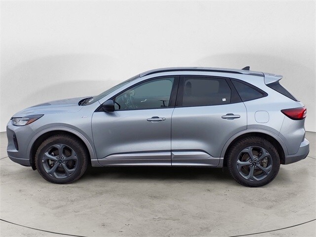 2024 Ford Escape ST-Line photo 2