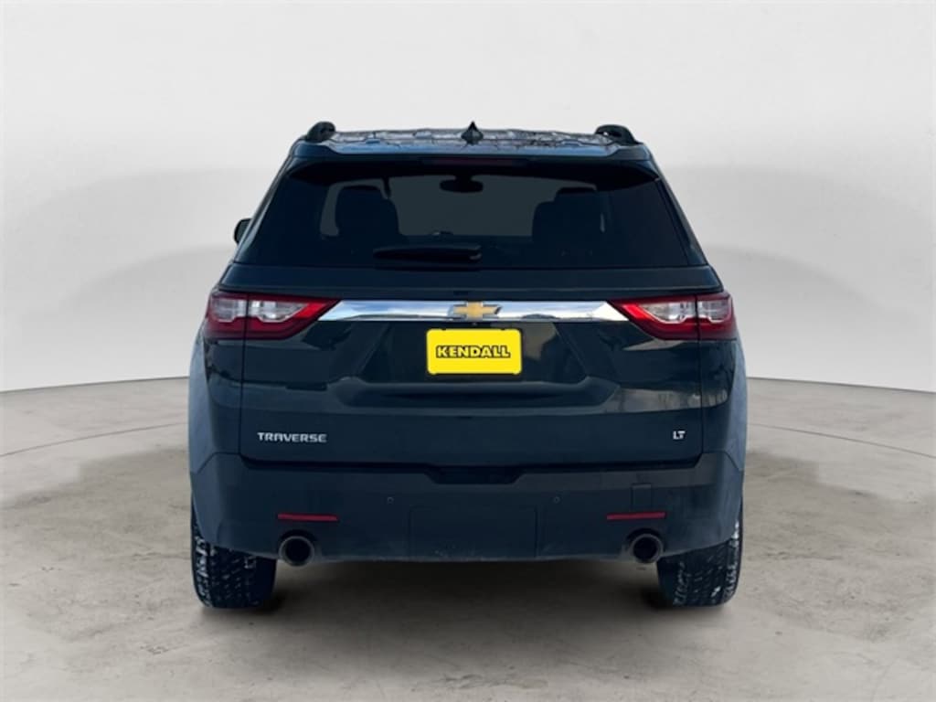 Used 2021 Chevrolet Traverse LT SUV
