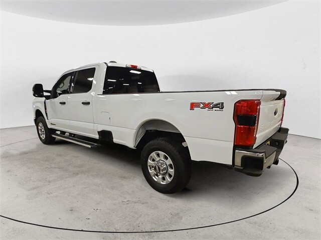 2024 Ford F-350 photo 3