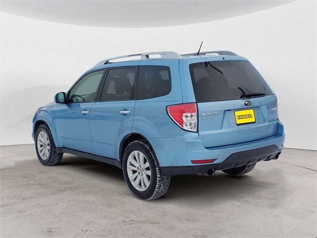 2012 Subaru Forester 2.5X Touring photo 3