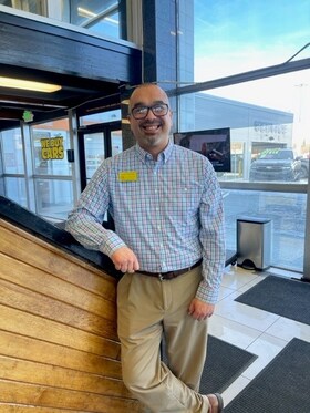 Staff member Mark Sterling from ID_cbf25618e7ca