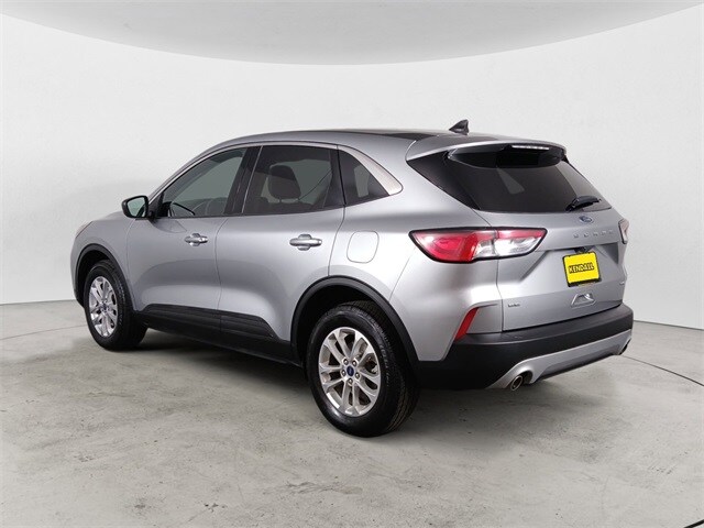 2022 Ford Escape SE photo 2