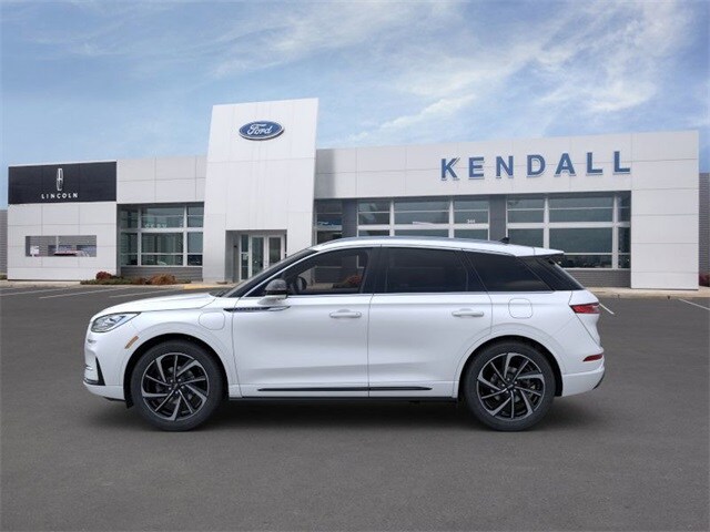 2024 Lincoln Corsair Grand Touring photo 3