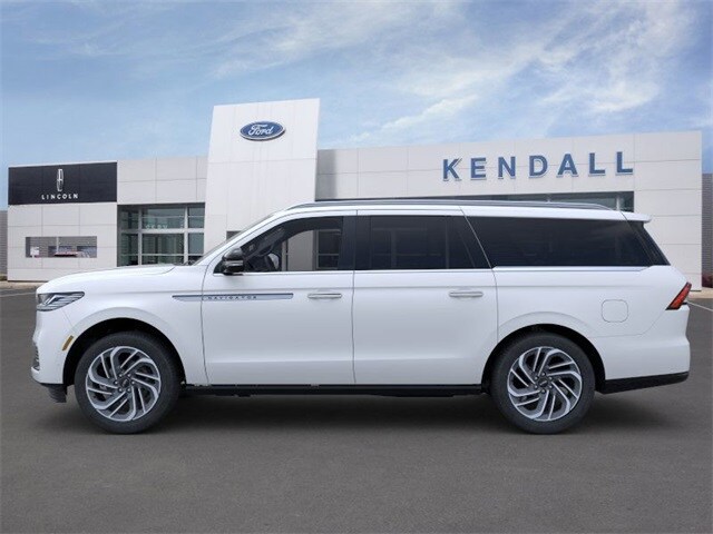 2025 Lincoln Navigator L Reserve photo 3