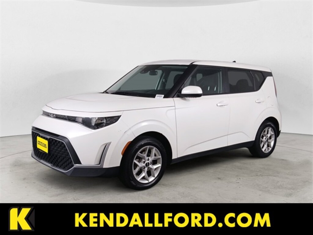 Used 2023 Kia Soul LX Hatchback