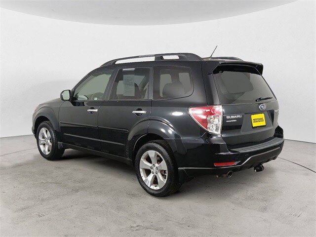 2013 Subaru Forester 2.5XT Premium photo 3