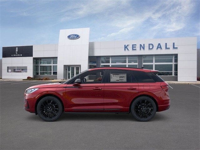 2025 Lincoln Corsair Grand Touring photo 3