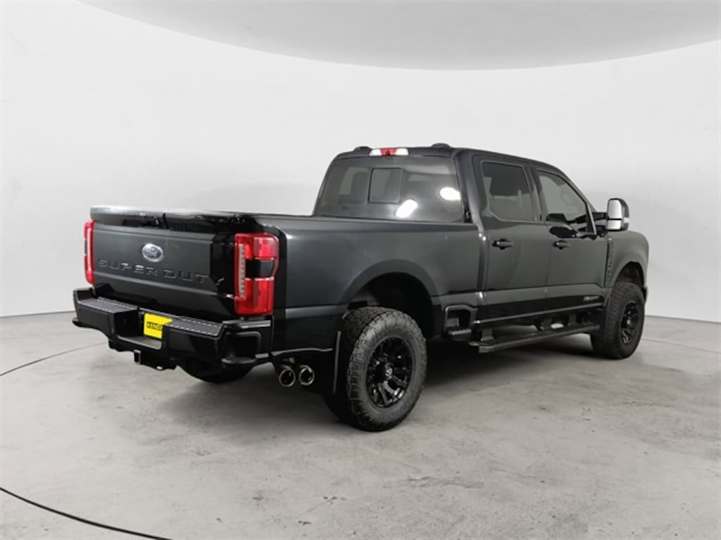 Used 2023 Ford F-350SD Lariat Truck