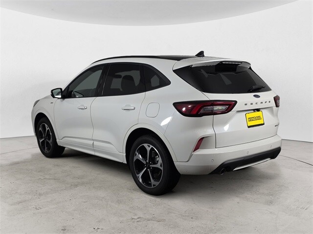 2025 Ford Escape ST-Line Elite photo 3